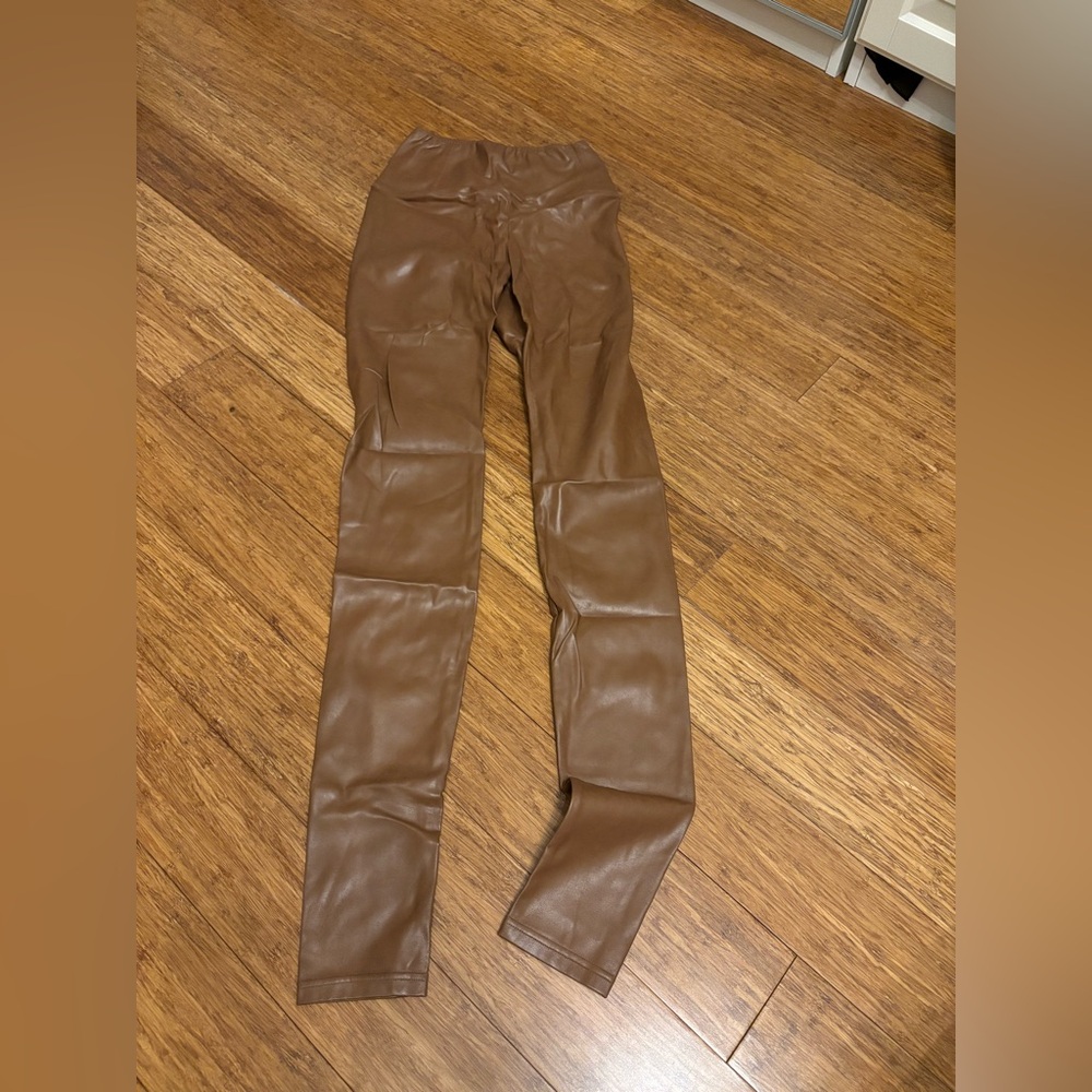 EUC Aritzia Wilfred Tan Leather Pants